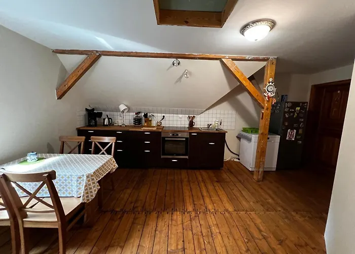 Leonardo Πανσιόν